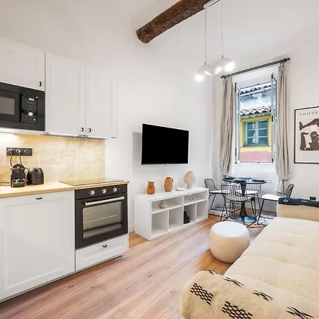 Beautiful Apartment, Old アパート ニース