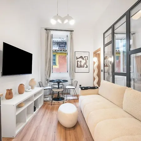 Beautiful Apartment, Old Apartamento Niza